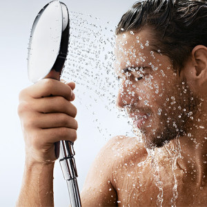 hg_raindance-select-hand-shower-man-closeup_463x463